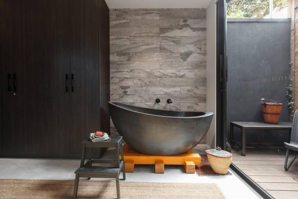ホテル Zen State Of Mind - Calming Richmond Retreat メルボルン エクステリア 写真